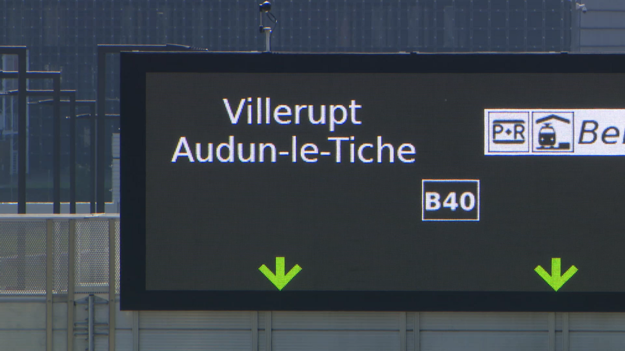 New generation of motorway signs: Luxembourg upgrades 25-year-old traffic panels with digital screens