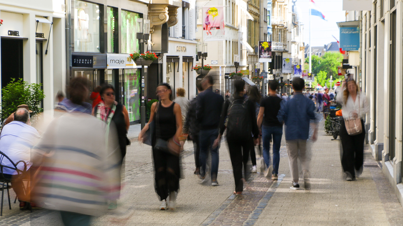 Sunday work, commercial hours: Government plans law amendments in the near future