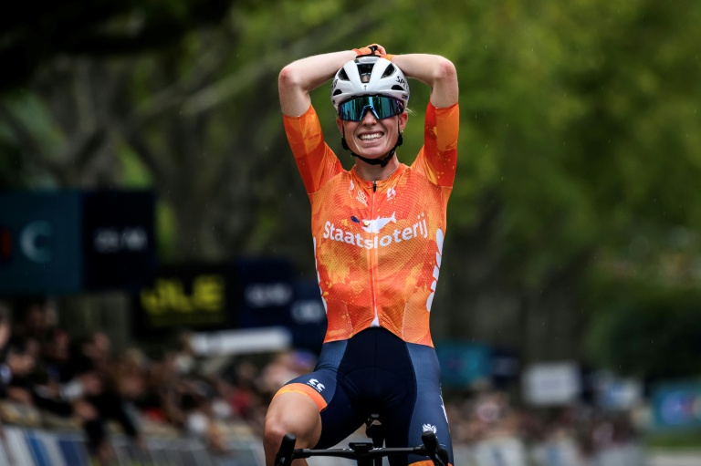 European Championships: Vollering powers to European women's road race title