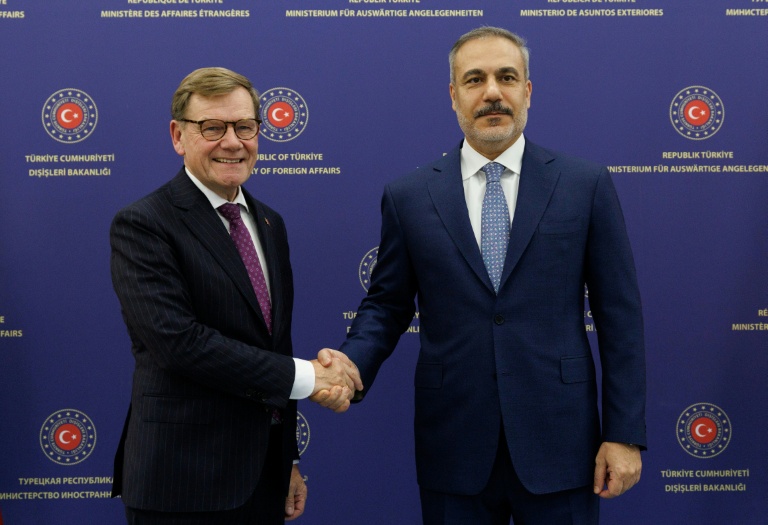 Disaster response specialists: Turkish experts await Israeli go ahead to help recover bodies in Gaza