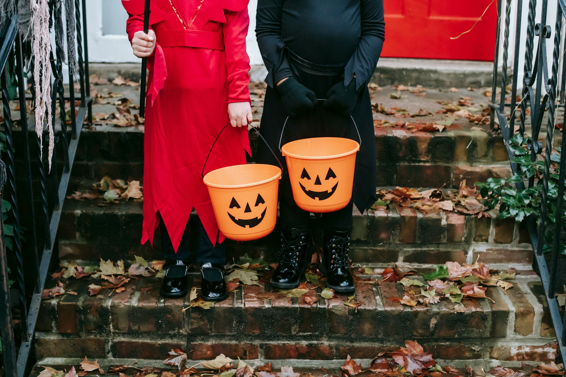 TravelMatKanner: Trick or treat? Time to explore new places for Halloween!