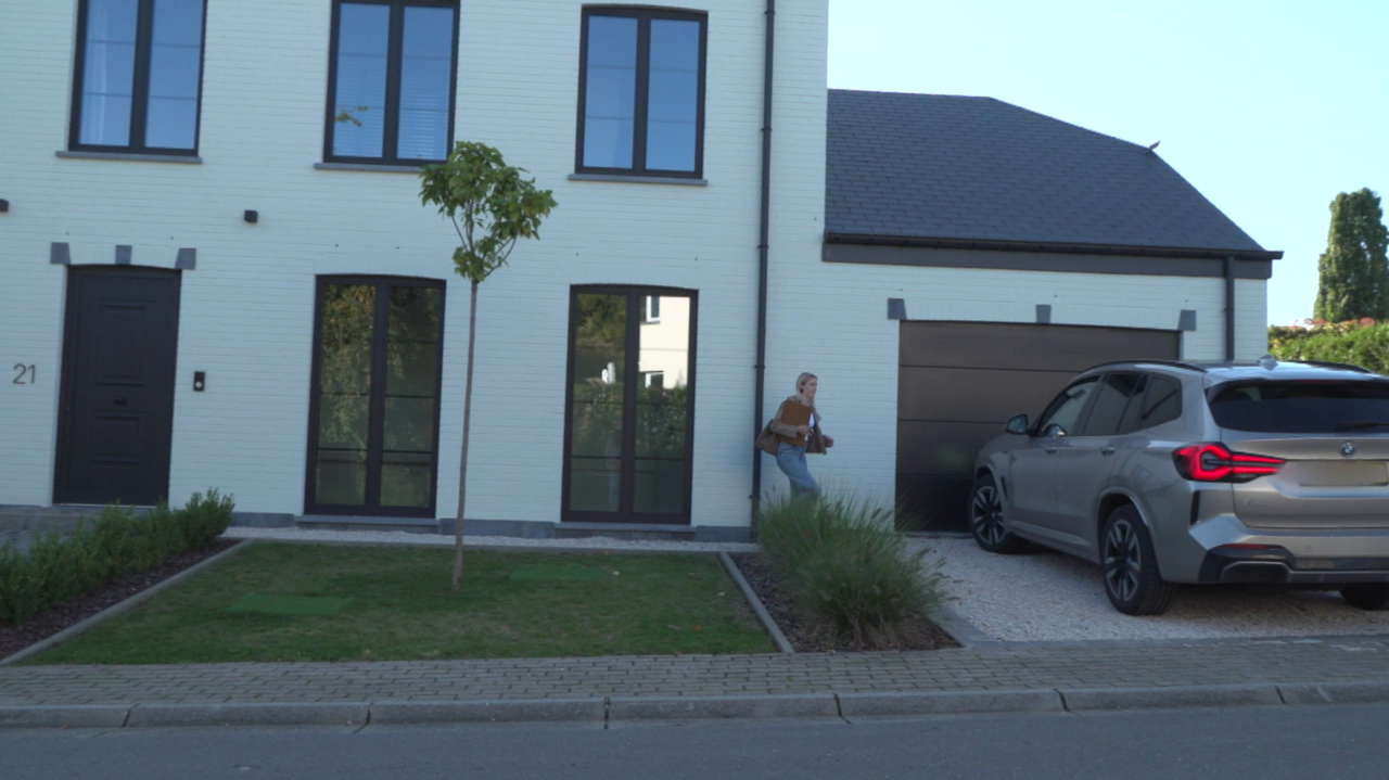 Around 15,000 Luxembourgers: Luxembourgish families and firms find opportunity across Luxembourg's borders