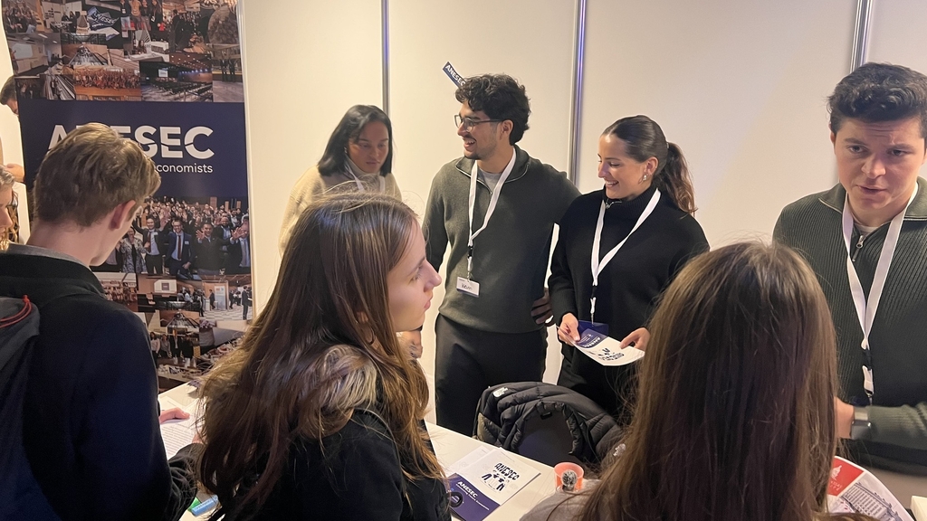 Connecting students and employers: ANESEC builds a bridge between economics studies and professional life