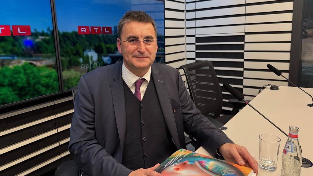 Online threats: Ombudsman for Children's Rights calls for crackdown on porn platforms and child abuse material