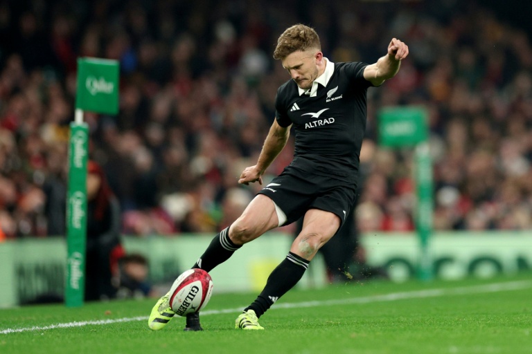 Tough matchup for the Welsh: McKenzie guides New Zealand to another win over Wales