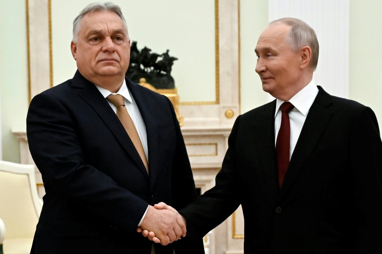 At Kremlin meeting: Orban defies EU by promising Putin to keep buying Russian oil