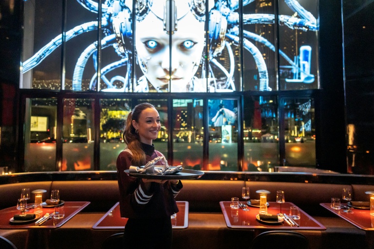 'Dinosaur tartare' and holograms: Dubai AI chef sparks awe and ire